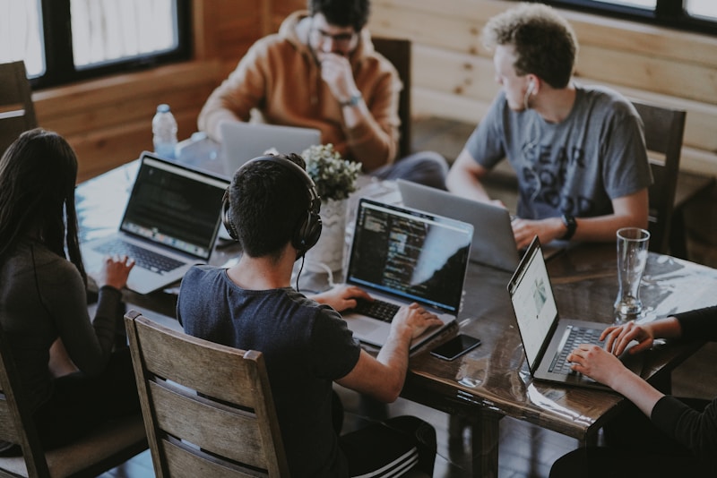 Équipe KEATIC au travail